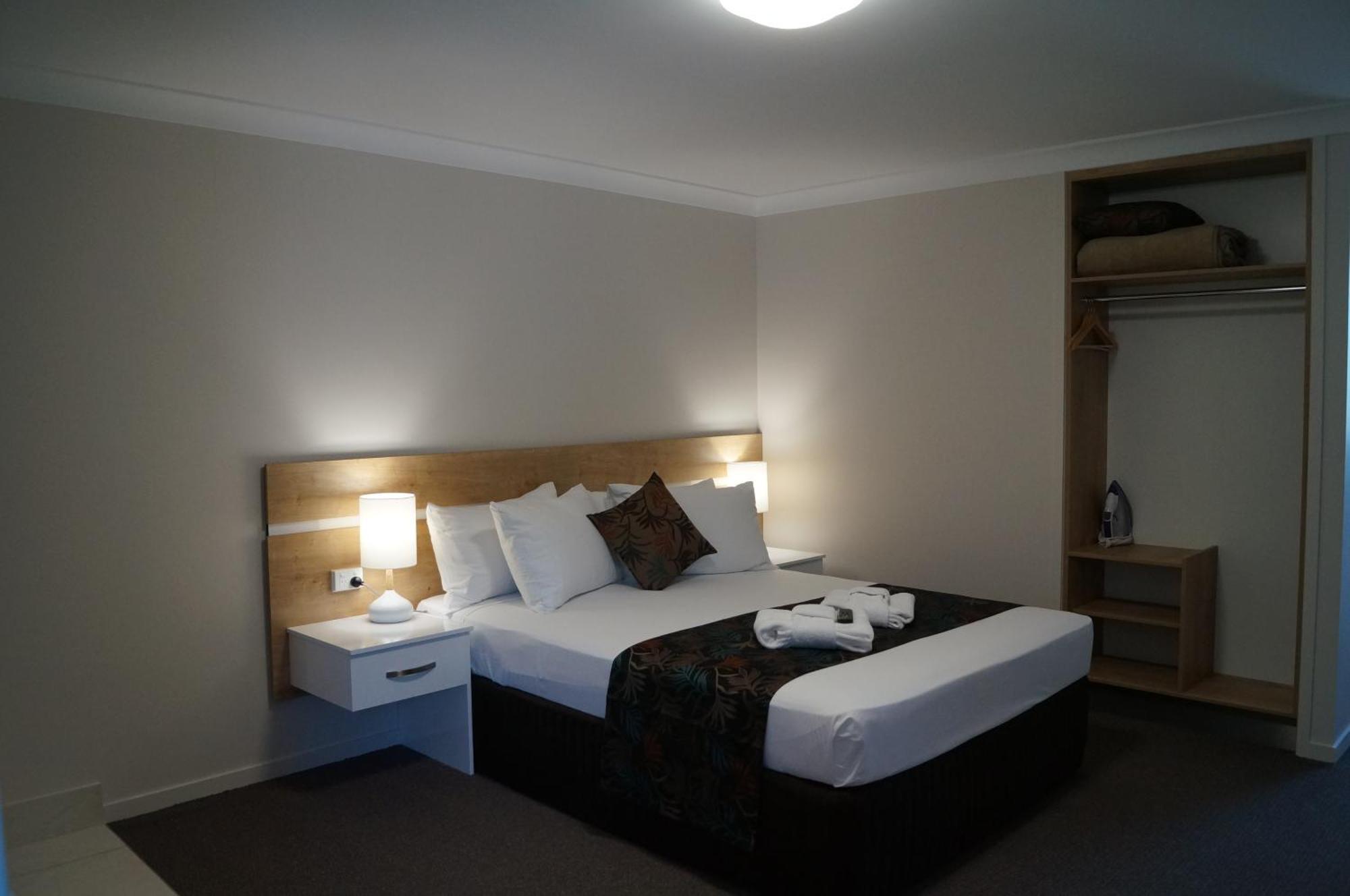 Castle Crest Motel Townsville Exteriör bild