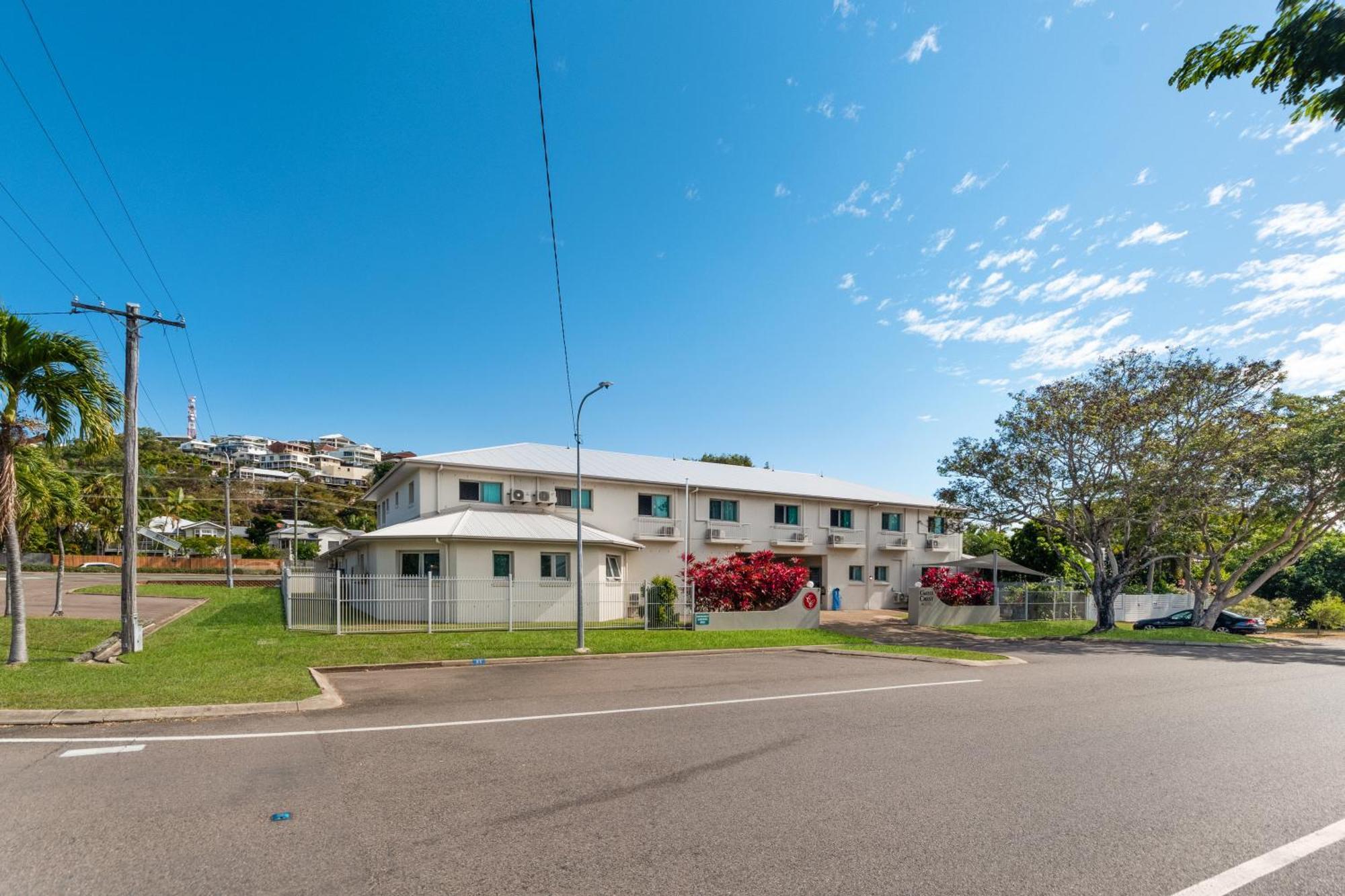 Castle Crest Motel Townsville Exteriör bild