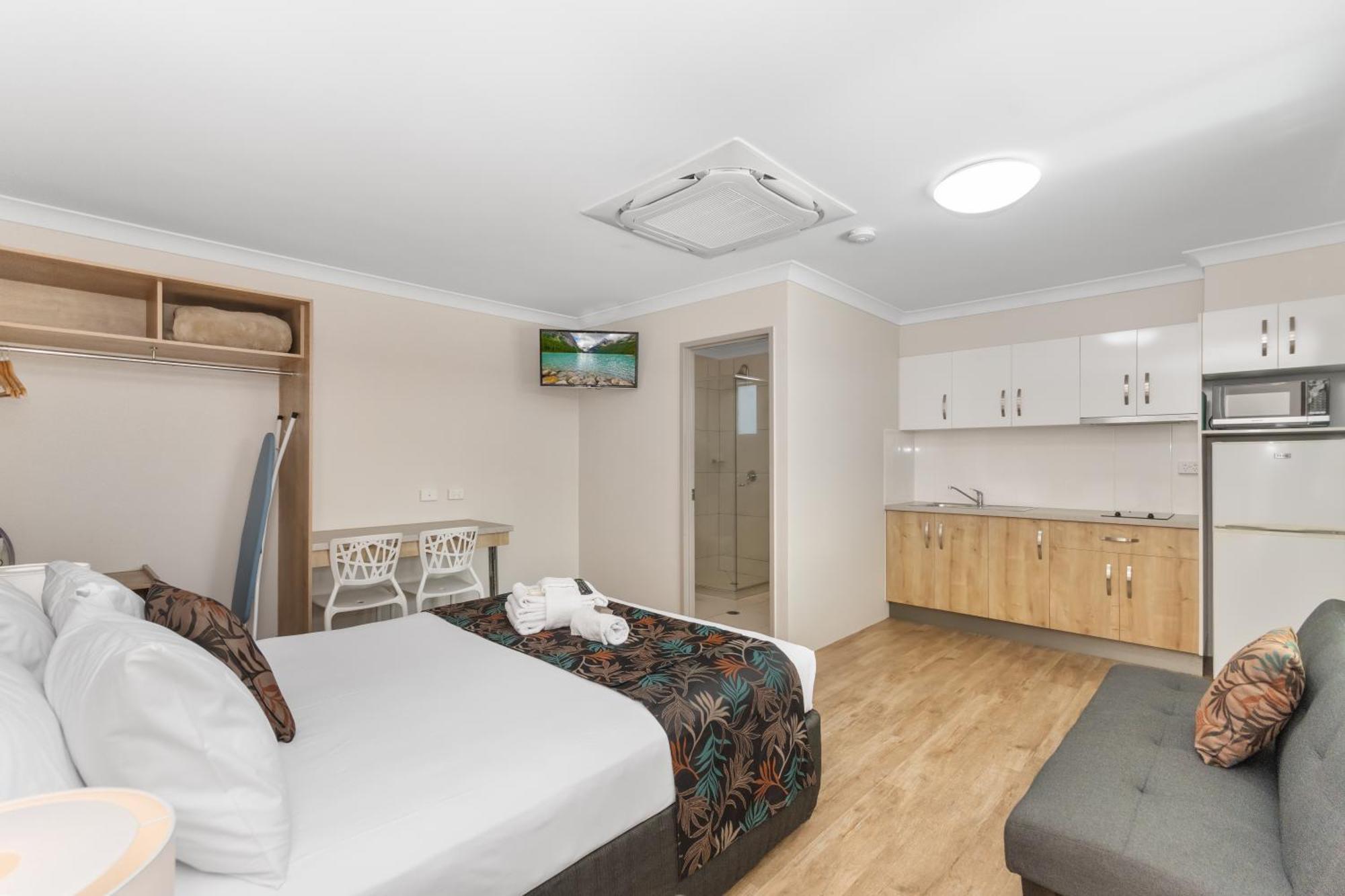 Castle Crest Motel Townsville Exteriör bild