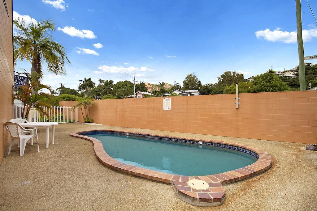 Castle Crest Motel Townsville Exteriör bild